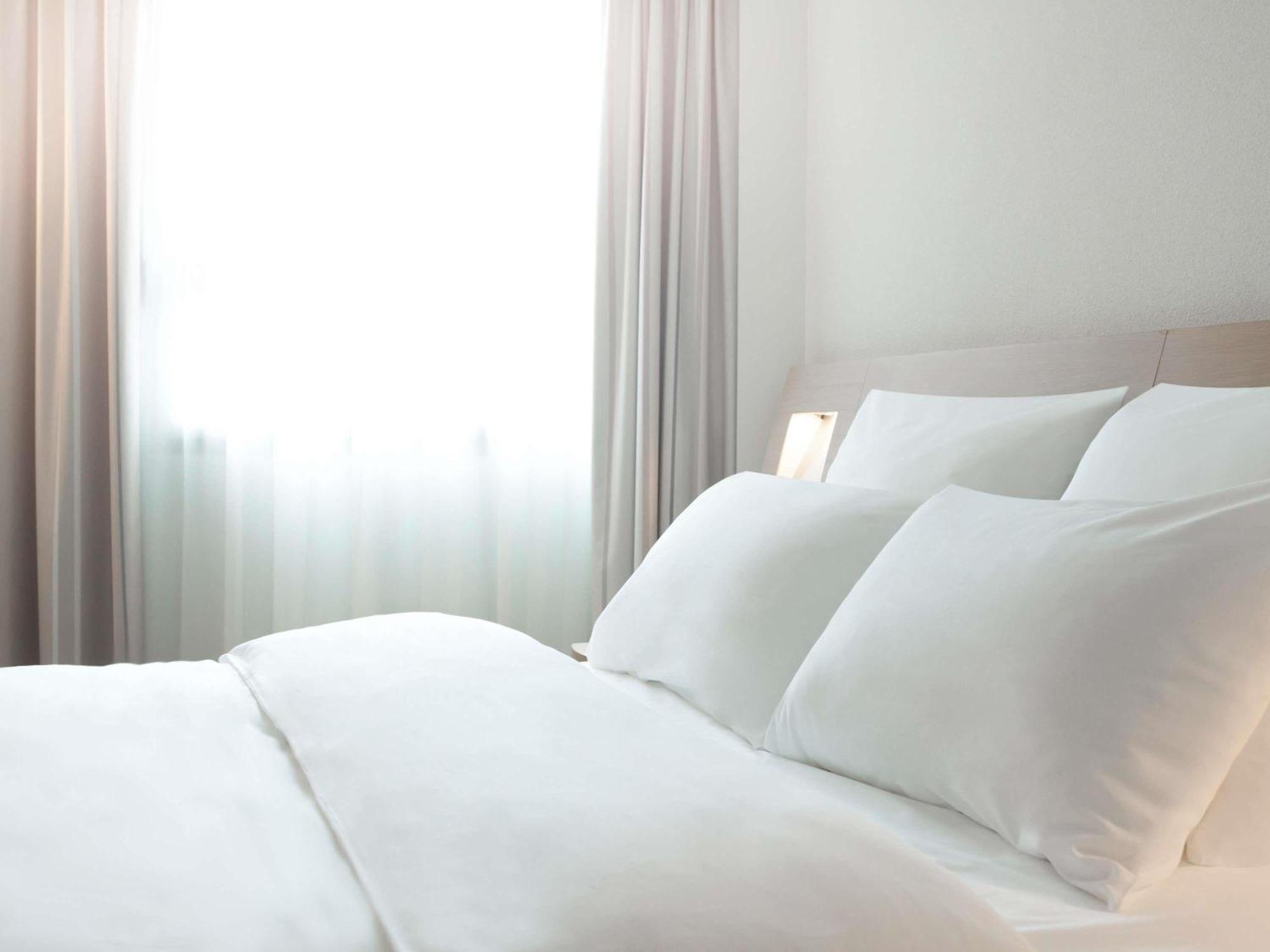Novotel Милтон-Кейнс Экстерьер фото